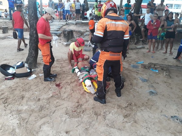 Banhista mordido por tubarão no Grande Recife respira sem aparelhos e conversa com a mãe, diz hospital