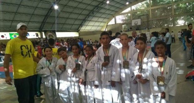 Equipe de Taekwondo de Pesqueira trouxe 22 medalhas de Ouro 08 Pratas e 02 de Bronze do Open Pernambuco