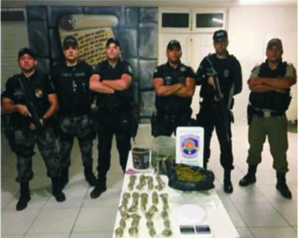 Polícia Militar apreende drogas no Bairro do Prado