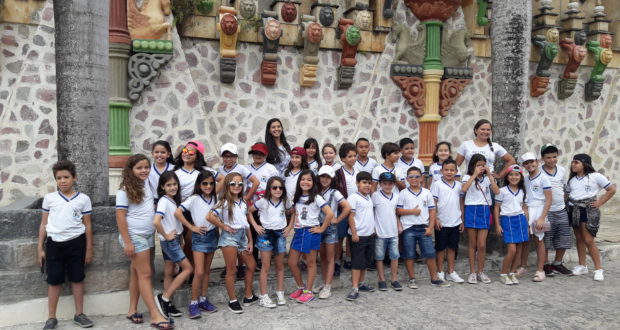 (Veja fotos!) Alunos da Escola Dom Bosco (de Tabira-PE) participaram de um Turismo educacional e cultural, na Aldeia Indígena Xukuru de Pesqueira!