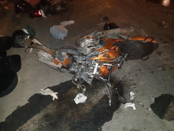 Dois homens morrem em acidente de moto na BR-232, em São Caetano