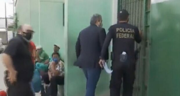 PREFEITO DE AGRESTINA, THIAGO NUNES, CHEGA À PENITENCIÁRIA DE CARUARU