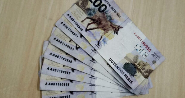 Polícia Federal realizou a apreensão de R$ 1.600 reais em notas falsas através de denúncia feita pela vítima