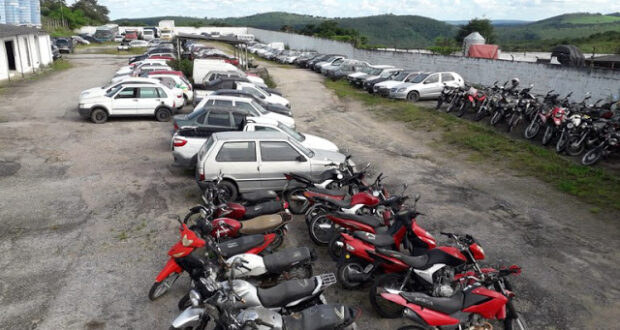 PRF realiza leilão de 295 veículos recolhidos no Agreste e Sertão de Pernambuco