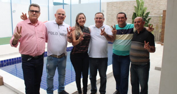 Dr. Zeca (de Arcoverde) recebe apoio de lideranças de Pesqueira-PE