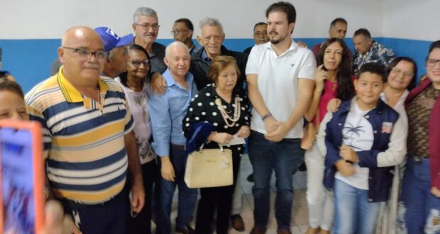 Grupo de João Eudes e Maria José recebe o deputado federal FERNANDO COELHO FILHO, em uma calorosa Reunião repleta de Lideranças Pesqueirenses